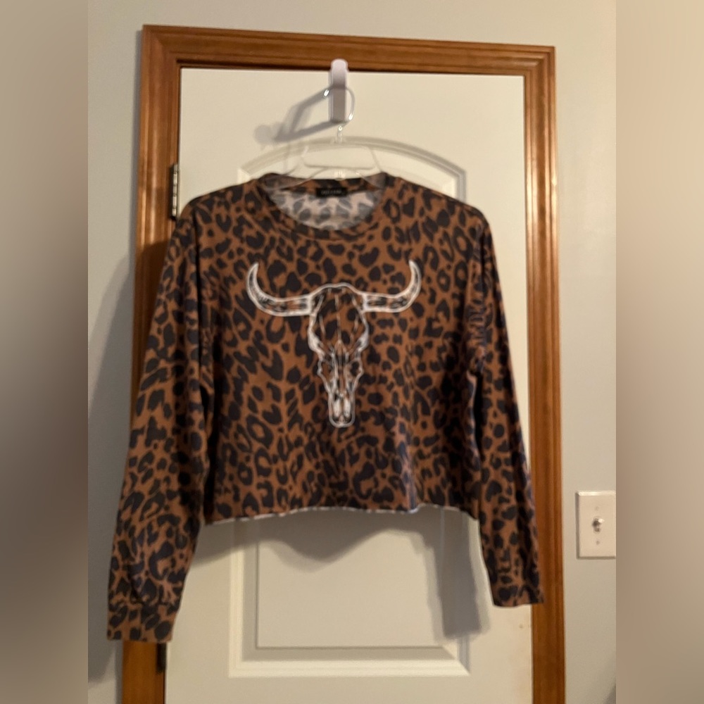 Cute cropped top!